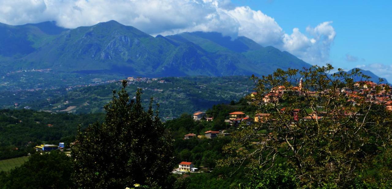 Casa Vacanze L'Agrifoglio Leilighet Montefalcione Eksteriør bilde